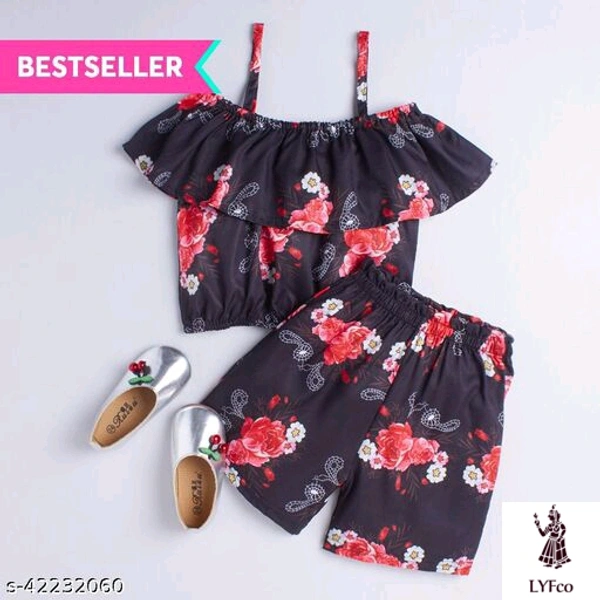Catalog Name:*Tinkle Elegant Girls Top & Bottom Sets*Top Fabric: CottonBottom Fabric: CottonSleeve Length: Short SleevesTop Pattern: PrintedBottom Pattern: PrintedMultipack: SingleAdd-Ons: No Add Ons - 4-5