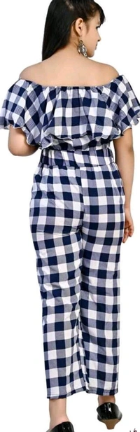 Catalog Name:*Stylish Kids Jumpsuits*Fabric: PolycottonSleeve Length: Short SleevesPattern: StripesGender: GirlsMultipack: 1 - 11-12 Years