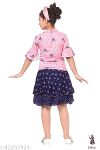 Catalog Name:*Pretty Elegant Girls Top & Bottom Sets*Top Fabric: RayonBottom Fabric: Cotton BlendSleeve Length: Short SleevesTop Pattern: PrintedBottom Pattern: PrintedMultipack: Single - 4-5 Years
