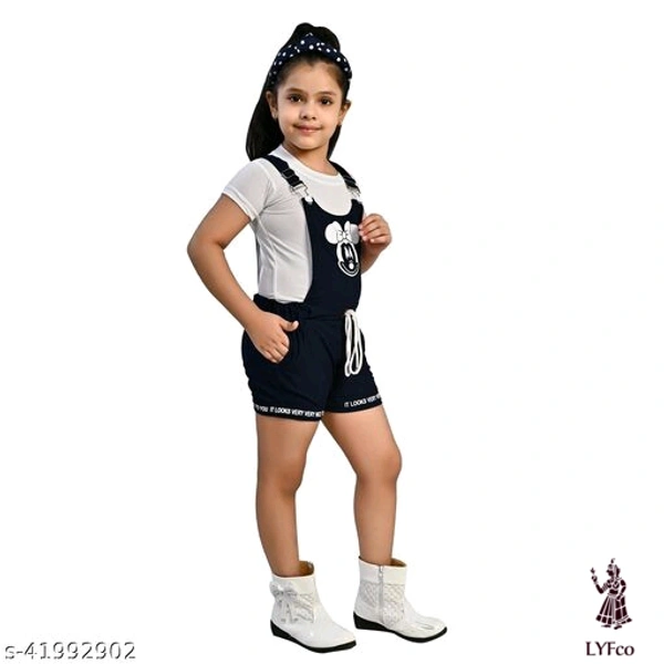 Catalog Name:*Princess Elegant Girls Dungarees*Fabric: Cotton BlendPattern: PrintedMultipack: Single - 3-4