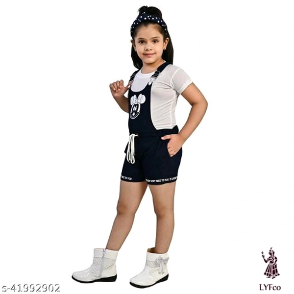 Catalog Name:*Princess Elegant Girls Dungarees*Fabric: Cotton BlendPattern: PrintedMultipack: Single - 3-4