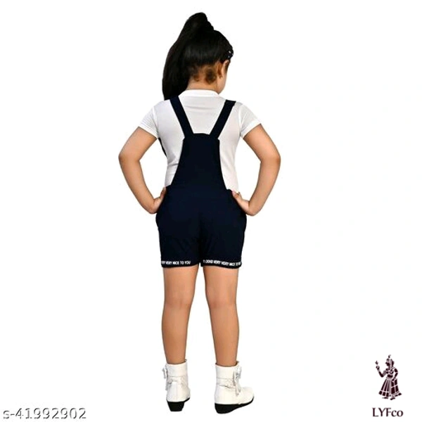 Catalog Name:*Princess Elegant Girls Dungarees*Fabric: Cotton BlendPattern: PrintedMultipack: Single - 3-4