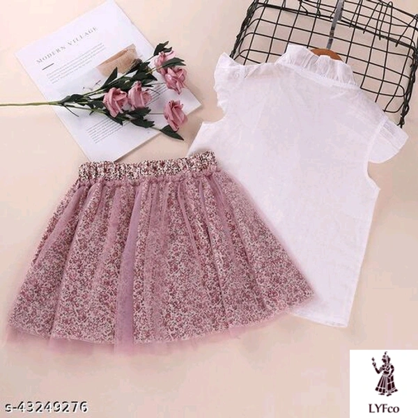 Catalog Name:*Flawsome Elegant Girls Top & Bottom Sets*Top Fabric: CottonBottom Fabric: CottonSleeve Length: Short SleevesTop Pattern: PrintedBottom Pattern: Self DesignMultipack: SingleAdd-Ons: Top/Tshirt - 6-7 Years