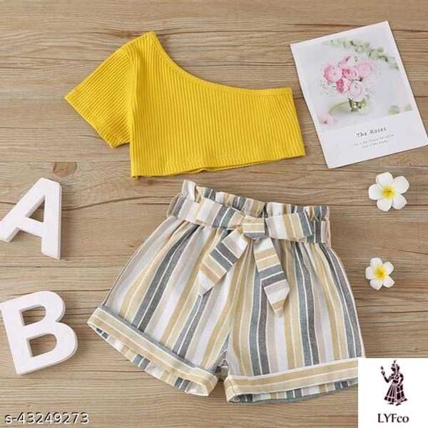 Catalog Name:*Flawsome Elegant Girls Top & Bottom Sets*Top Fabric: CottonBottom Fabric: CottonSleeve Length: Short SleevesTop Pattern: PrintedBottom Pattern: Self DesignMultipack: SingleAdd-Ons: Top/Tshirt - 4-5