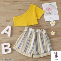 Catalog Name:*Flawsome Elegant Girls Top & Bottom Sets*Top Fabric: CottonBottom Fabric: CottonSleeve Length: Short SleevesTop Pattern: PrintedBottom Pattern: Self DesignMultipack: SingleAdd-Ons: Top/Tshirt - 4-5
