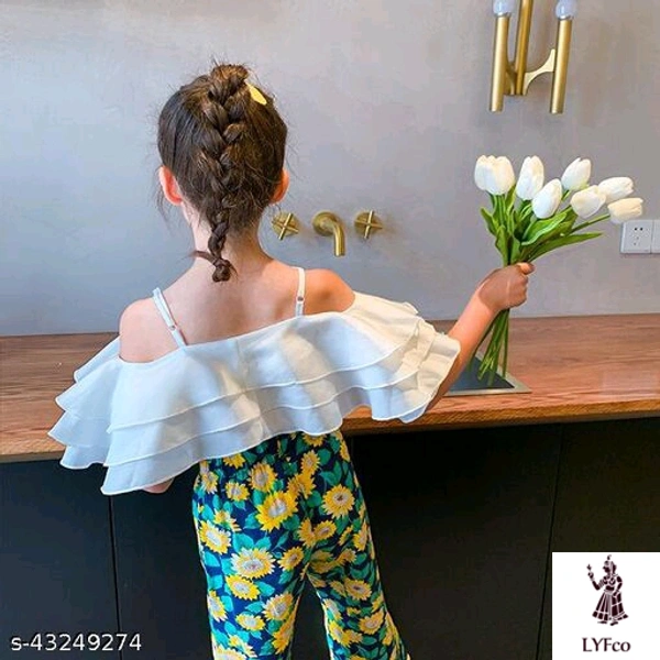 Catalog Name:*Flawsome Elegant Girls Top & Bottom Sets*Top Fabric: CottonBottom Fabric: CottonSleeve Length: Short SleevesTop Pattern: PrintedBottom Pattern: Self DesignMultipack: SingleAdd-Ons: Top/Tshirt - 5-6