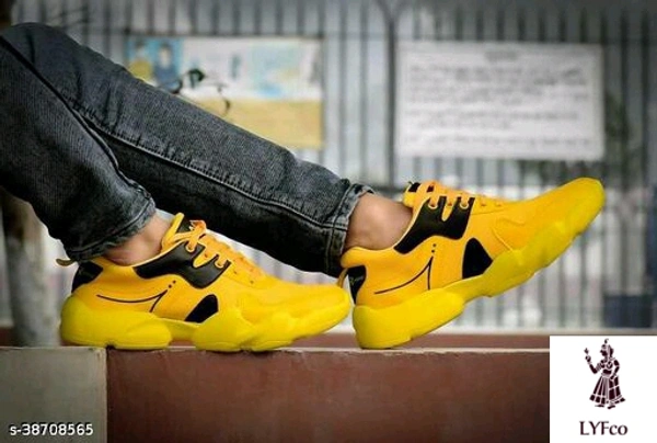 Catalog Name:*Modern Attractive Men Sports Shoes*Material: MeshSole Material: RubberFastening & Back Detail: Lace-UpPattern: SolidMultipack: 1 - 7