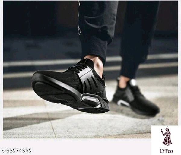 Catalog Name:*Modern Fashionable Men Sports Shoes*Material: MeshSole Material: PVCFastening & Back Detail: Lace-UpPattern: SolidMultipack: 1 - 6