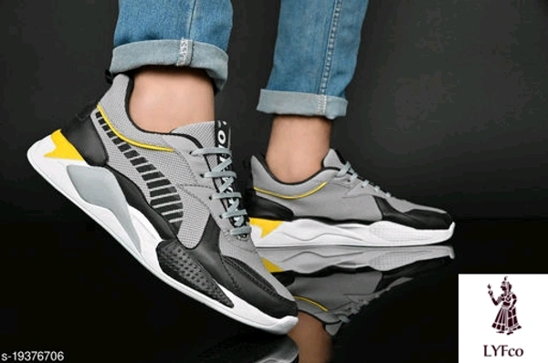 Catalog Name:*Unique Fashionable Men Sports Shoes*Material: MeshFastening & Back Detail: Lace-UpPattern: ColorblockedMultipack: 1 - 7