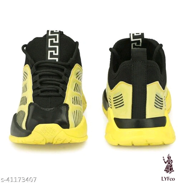 Catalog Name:*Unique Graceful Men Sports Shoes*Material: MeshSole Material: RubberMultipack: 1 - 7