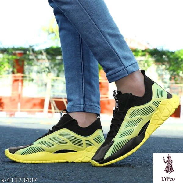 Catalog Name:*Unique Graceful Men Sports Shoes*Material: MeshSole Material: RubberMultipack: 1 - 7