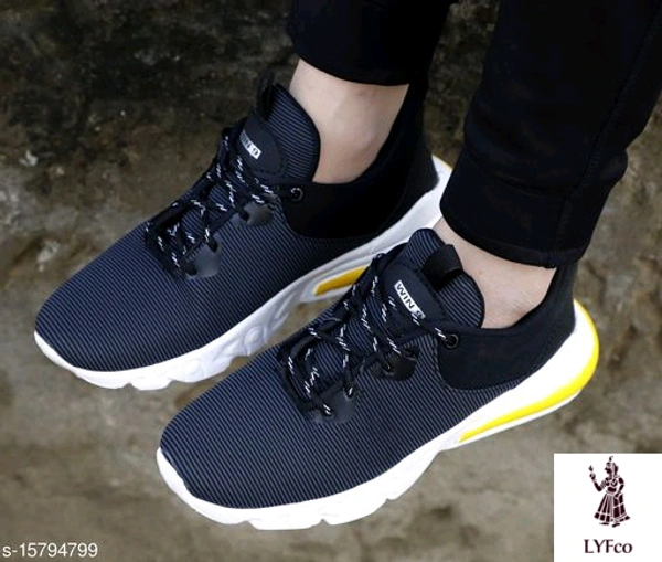 Catalog Name:*Latest Trendy Men Sports Shoes*Material: TextileSole Material: EVAFastening & Back Detail: Lace-UpPattern: StripedMultipack: 1 - 7