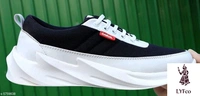 Catalog Name:*Latest Fabulous Men Sports Shoes*Material: MeshSole Material: Air MixPattern: SolidMultipack: 1 - 6