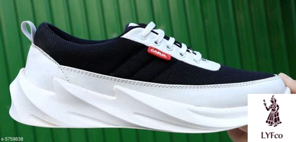 Catalog Name:*Latest Fabulous Men Sports Shoes*Material: MeshSole Material: Air MixPattern: SolidMultipack: 1 - 6