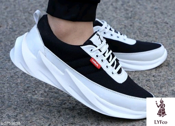 Catalog Name:*Latest Fabulous Men Sports Shoes*Material: MeshSole Material: Air MixPattern: SolidMultipack: 1 - 10