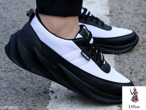 Catalog Name:*Latest Fabulous Men Sports Shoes*Material: MeshSole Material: Air MixPattern: SolidMultipack: 1 - 6