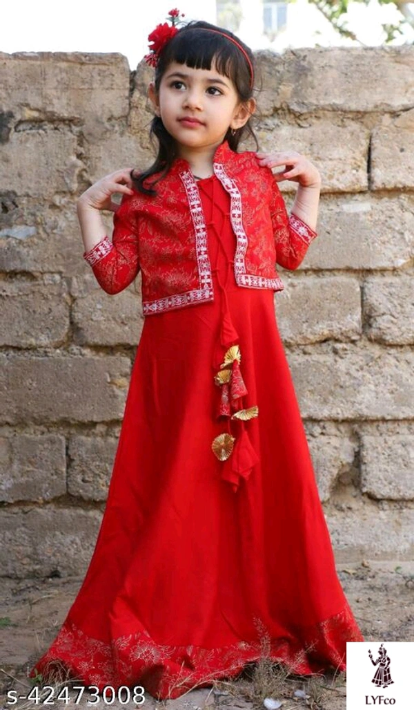 Catalog Name:*Tinkle Comfy Girls Kurtis & Kurtas*Fabric: RayonSleeve Length: Product DependentPattern: Product DependentMultipack: 1 - 3-4 Years