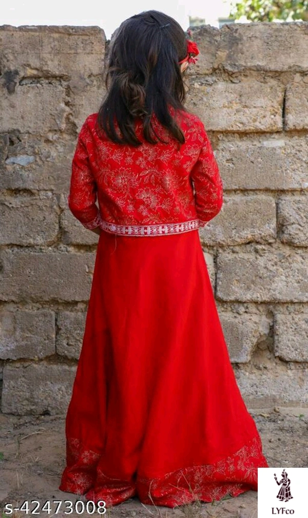 Catalog Name:*Tinkle Comfy Girls Kurtis & Kurtas*Fabric: RayonSleeve Length: Product DependentPattern: Product DependentMultipack: 1 - 3-4 Years
