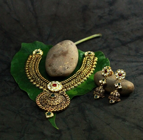Royal Necklace & Ear Ring Set