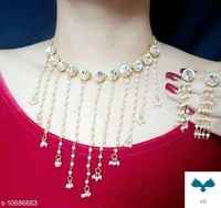stylish necklace set