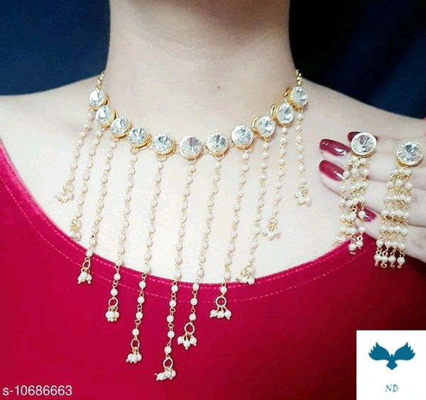 stylish necklace set