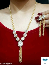 stylish necklace set