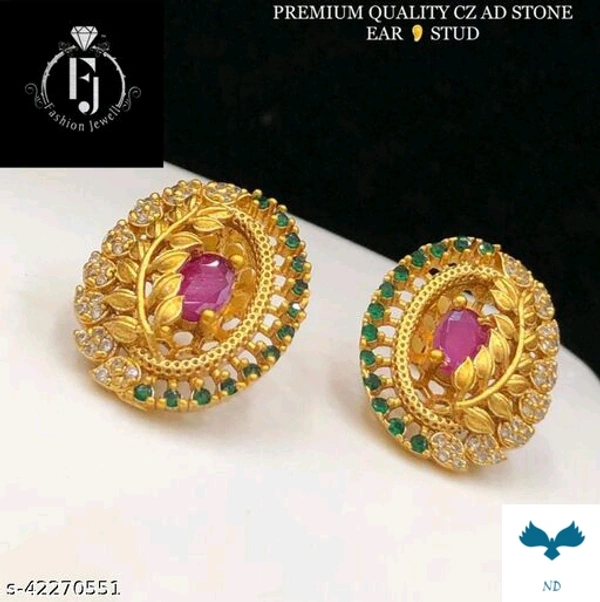 EXCLUSIVE EARRING