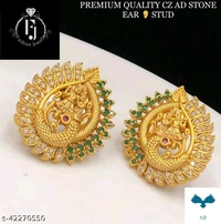 EXCLUSIVE EARRING