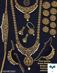 Shimmering Chic Jewellery Sets