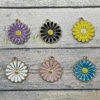 Daisy Phone Charm - black 