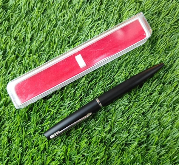 Black & Silver Pen 03