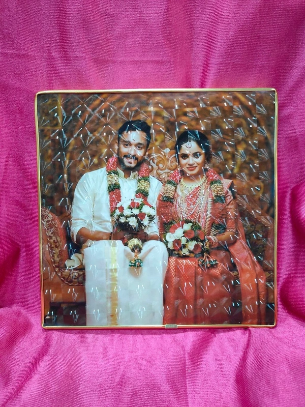 8x8" Inch Square - Golden Beeding Photo Frame