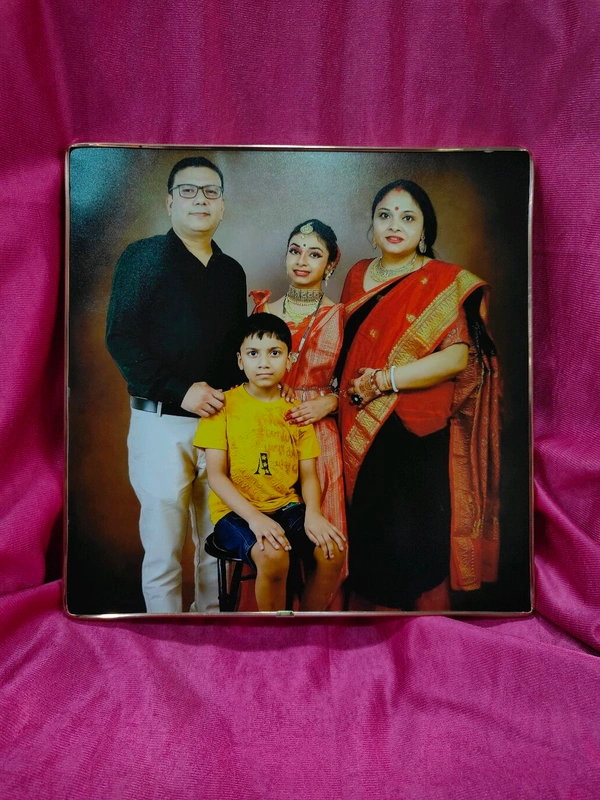 12x12" Inch Square - Golden Beeding Photo Frame