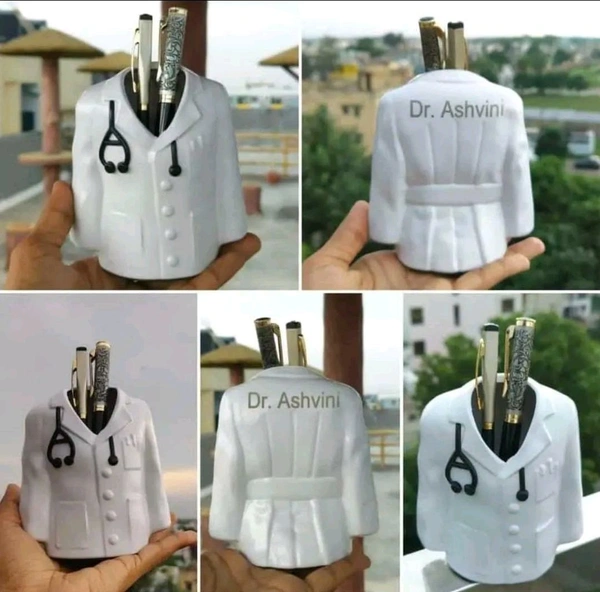 Doctor Coat Pen Stand