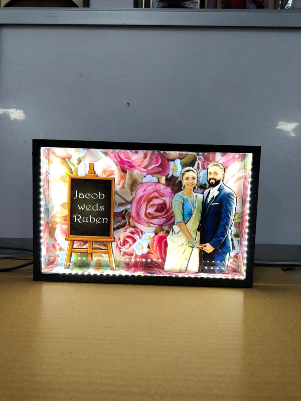 Couple with Floral Background - Miniature LED BOX MAZ07 - A4 size