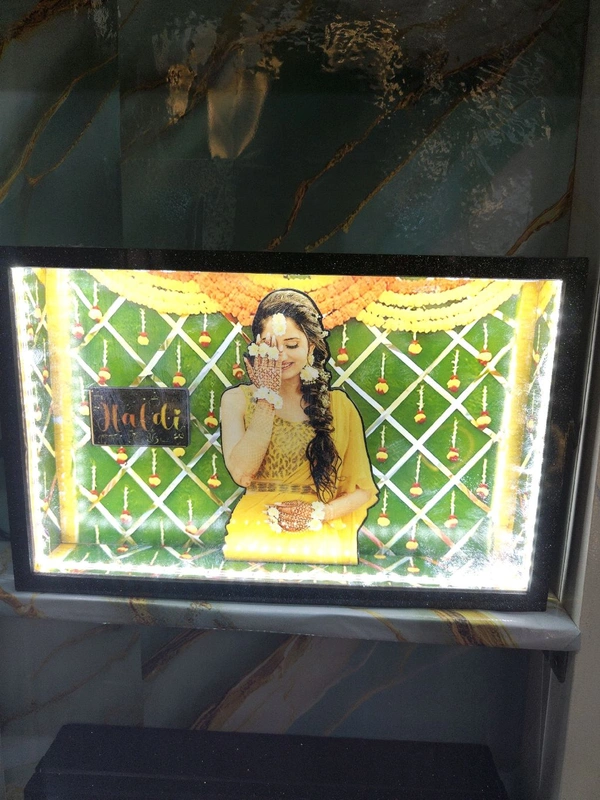 Haldi Girl - Cutout Miniature LED BOX MAZ02 - A4 size