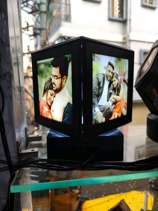 Rotating Lamp - 4x4 Inch Square