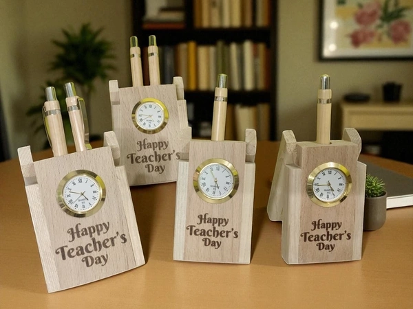 Pen stand with pens customisation