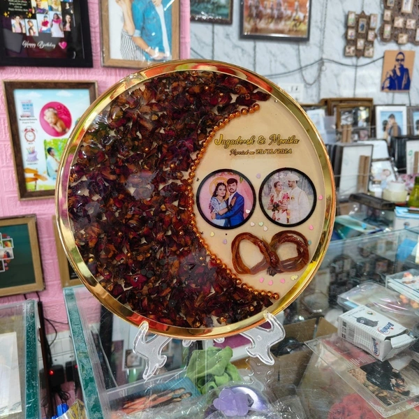 12" inch Wooden Base and Acrylic Round Resin Art Frame