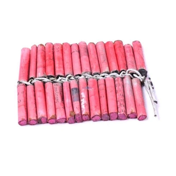 28 GIANT CRACKERS