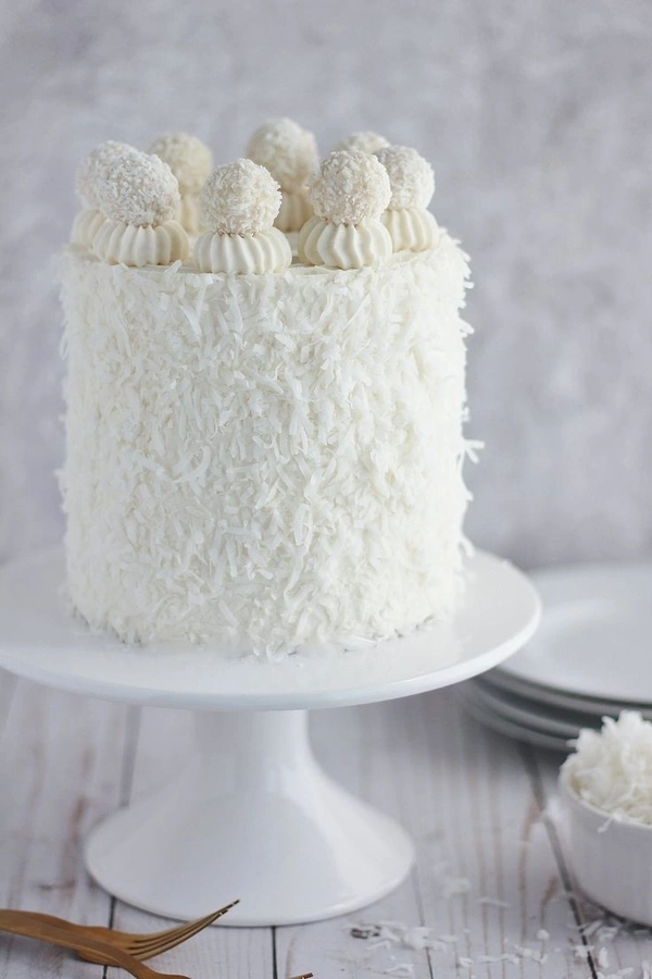 Coconut Cake - White, Large