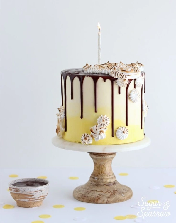 Banana Cake - Yellow, Medium