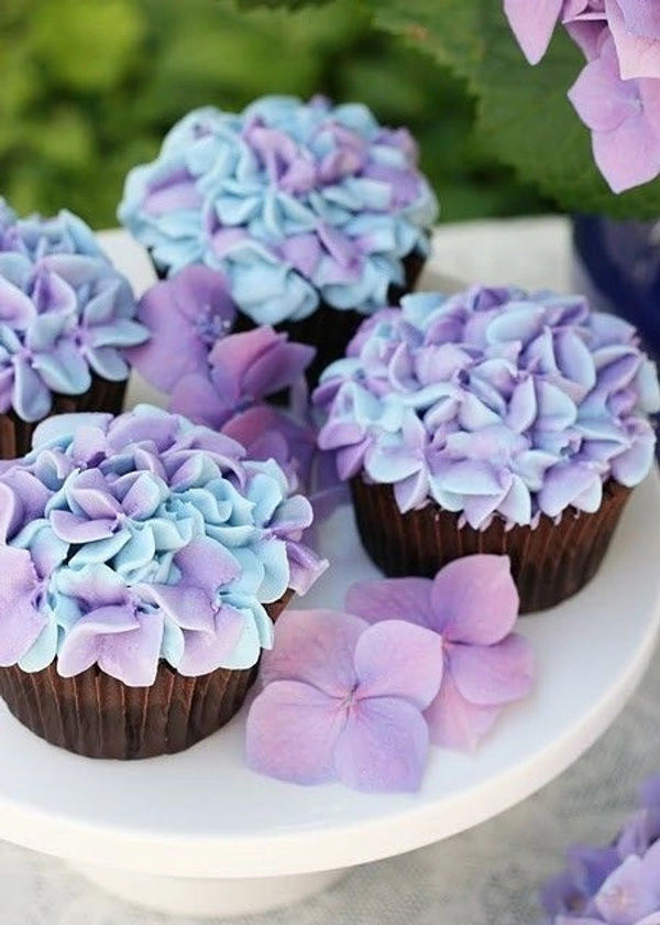 Hydrangea Cup Cakes - Multiple, 10 pieces