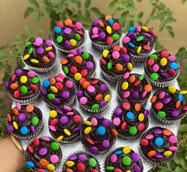 Chocolate Gems Cup Cake - Multiple, 10 pcs