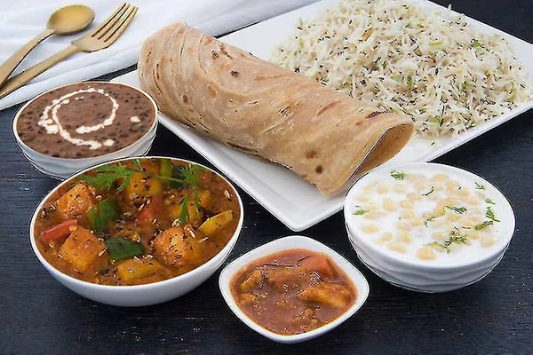 रोमाली रोटी साथ में चिकन