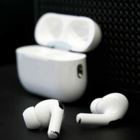 Apple 2nd Generation Airpods  - White