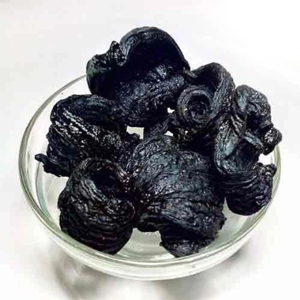 DRIED KUDAMPULI ( കുടംപുളി )