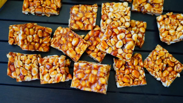 Kappalandi Mittai / Peanut Chitti