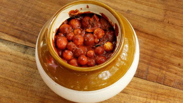 Arya's Lovelolica Pickle