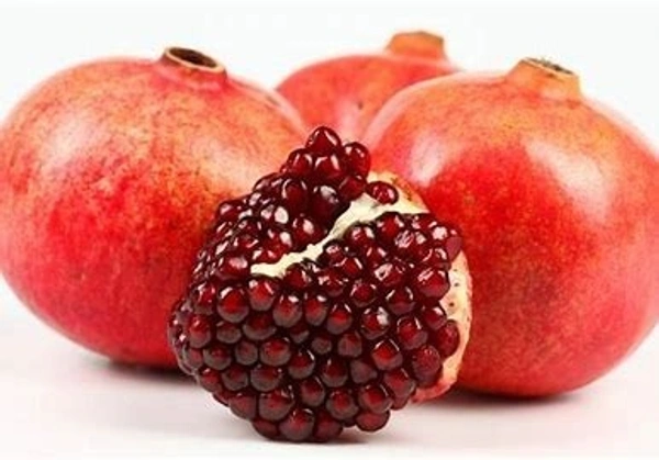 Fresh Big Pomegranate β Juicy & Nutrient-Rich - 1kg (approx. 3 to 5 pc)